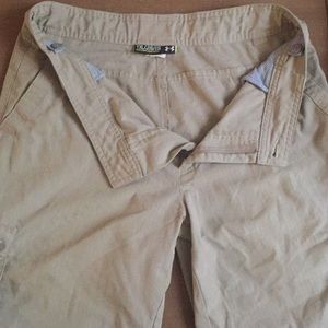 Youth XL Under Armour khaki shorts